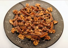 Waffle with praline and nuts